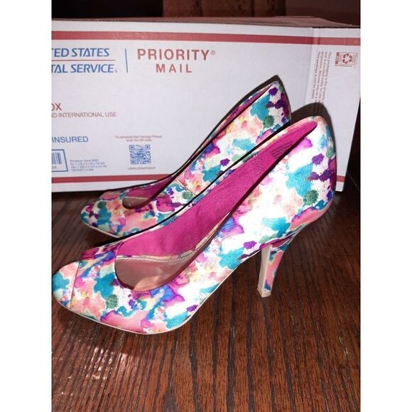 Good Used Condition 7.5 Floral Color Splash Christian Siriano Peep Toe 4" Heels - Picture 4 of 7